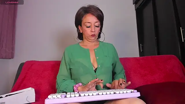 Beatricez1 online show from 20, 5, 2026