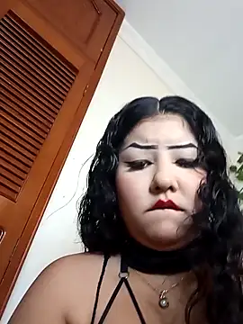 MadelynSmit  online show from 5, 3, 2026