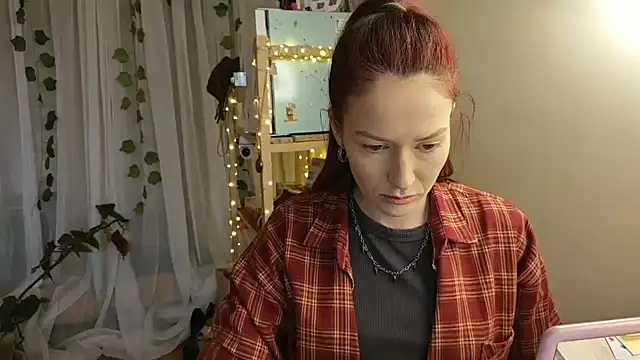 Kamila Moore  online show from 5, 3, 2026