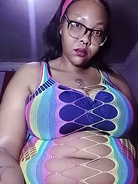 Snapshot of ShantelBootyBoobs chatting on 23, 6, 2026 ShantelBootyBoobs online show from 23, 6, 2026