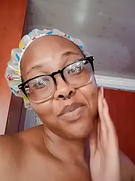 Snapshot of ShantelBootyBoobs chatting on 10, 6, 2026 ShantelBootyBoobs online show from 10, 6, 2026