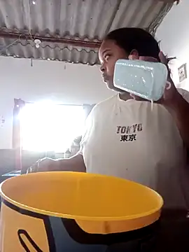 PerlaCurvasgrandes online show from 17, 2, 2026