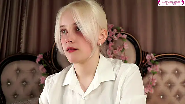 Snapshot of KirstinMcgeady chatting on 27, 4, 2026 KirstinMcgeady online show from 27, 4, 2026