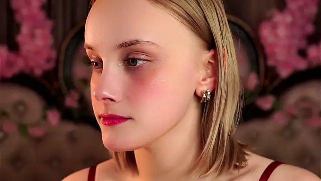 KirstinMcgeady online show from 12, 3, 2026