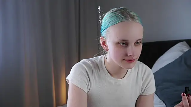 Snapshot of KirstinMcgeady chatting on 25, 5, 2026 KirstinMcgeady online show from 25, 5, 2026