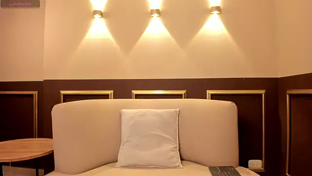 ZiaCarter  online show from 17, 2, 2026