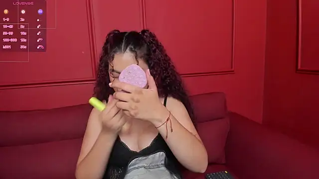 ZiaCarter  online show from 18, 4, 2026