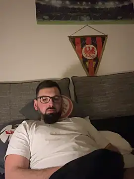 xxxsharkexxx online show from 4, 3, 2026