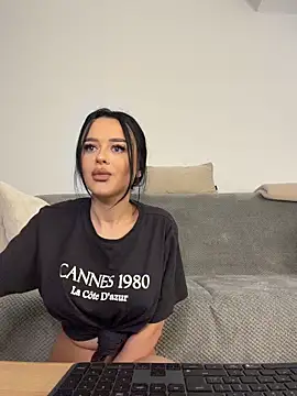 Katty Pery online show from 28, 2, 2026