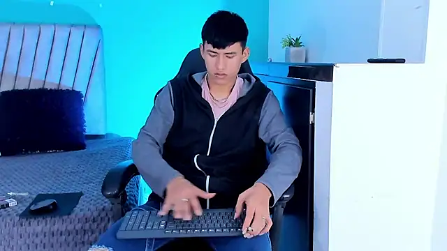 NicolasTorrez online show from 24, 2, 2026