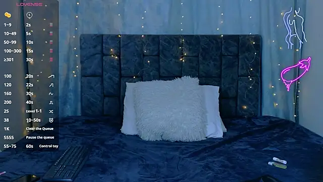 NicolasTorrez online show from 7, 4, 2026