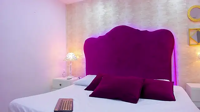 HollyOlson online show from 12, 2, 2026