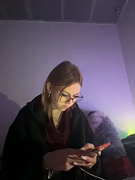 Milli-Kiss online show from 5, 4, 2026