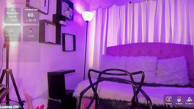 Aurora Ellis  online show from 7, 4, 2026