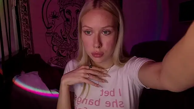 pureeangel online show from 9, 4, 2026