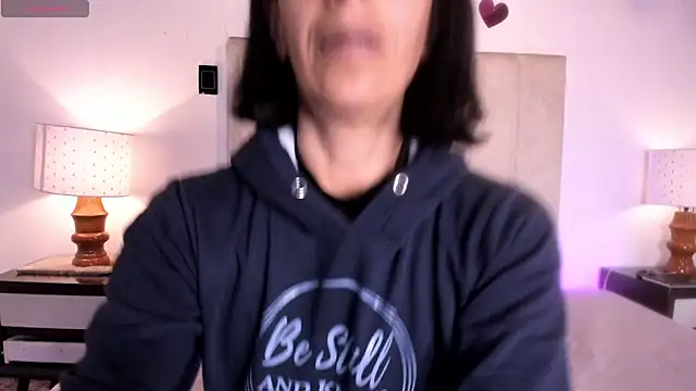 Snapshot of MissMilf_ chatting on 28, 4, 2026 MissMilf online show from 28, 4, 2026