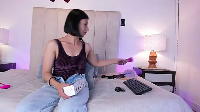 MissMilf  online show from 13, 4, 2026