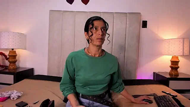 MissMilf  online show from 25, 7, 2026