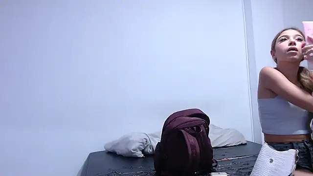 Angelina fiory online show from 31, 3, 2026