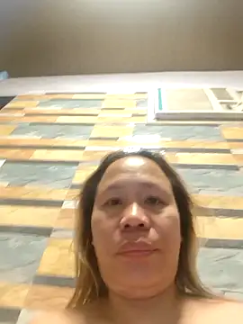 squirtshantal online show from 19, 4, 2026