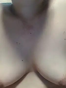 squirtshantal online show from 9, 9, 2025