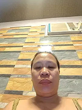 squirtshantal online show from 10, 3, 2026