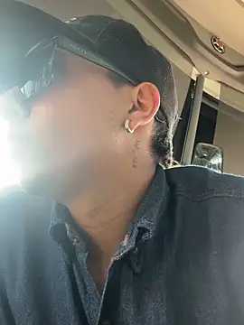 Jhony rayder online show from 4, 3, 2026