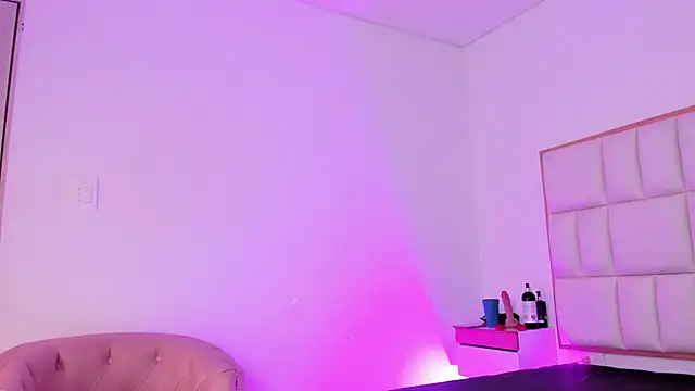 Violetta-foxx online show from 5, 5, 2026