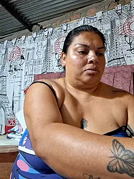 Juli Powl online show from 8, 4, 2026