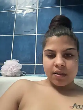 Vivike234 online show from 3, 3, 2026