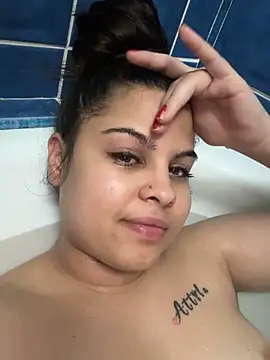 Vivike234 online show from 27, 2, 2026