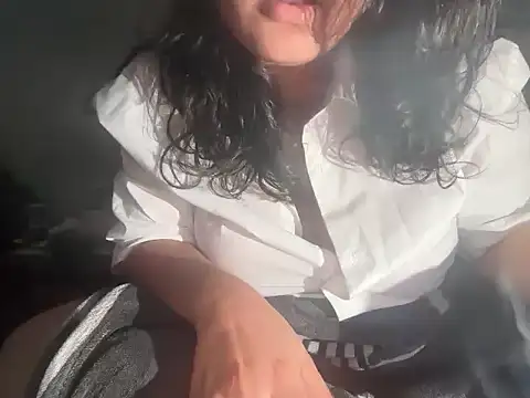 hugeindiantitties online show from 20, 2, 2026