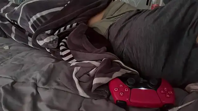 hugeindiantitties online show from 11, 3, 2026