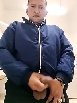 Hachi28 online show from 15, 4, 2026