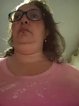  Saraqueen online show from 23, 4, 2026