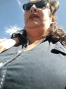  Saraqueen online show from 26, 2, 2026