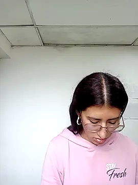 Esperanza  hot online show from 27, 2, 2026