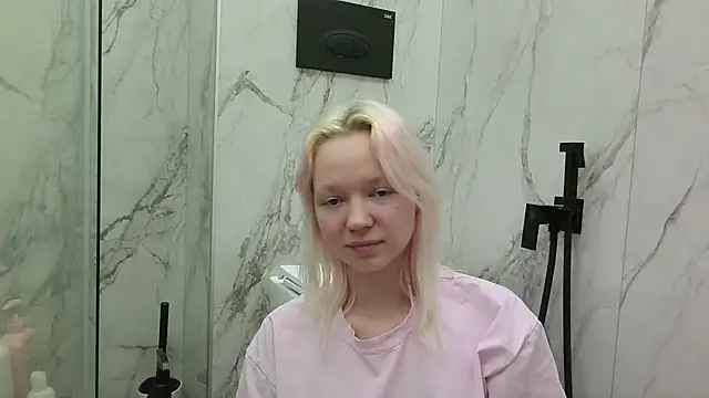 BabyyDolll  online show from 14, 2, 2026