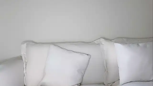 tongtongbaby online show from 8, 3, 2026