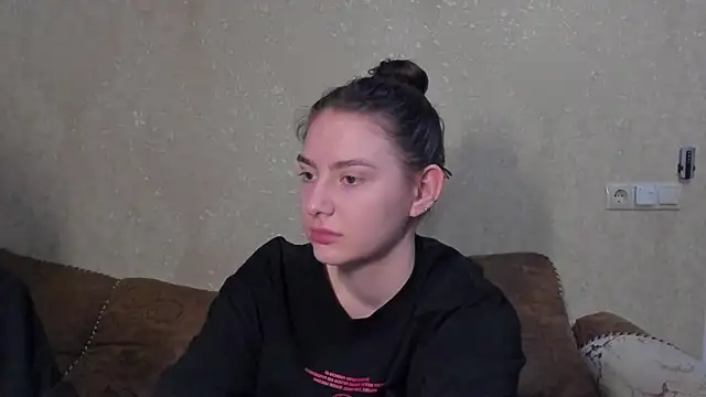 love lina muuur online show from 23, 2, 2026