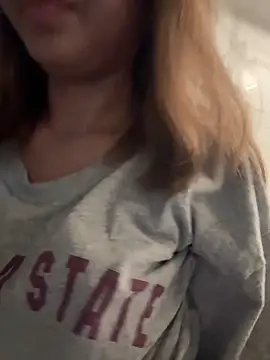 Alittleasaingirl online show from 20, 4, 2026