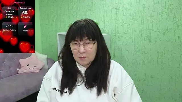 Tori Twirl online show from 16, 2, 2026