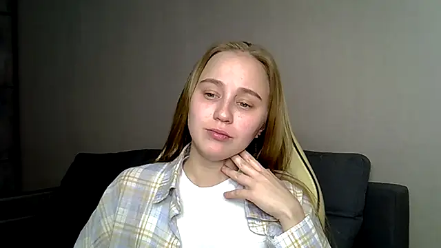 christimontero online show from 23, 2, 2026