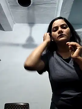 Anushka Singh0 online show from 13, 4, 2026