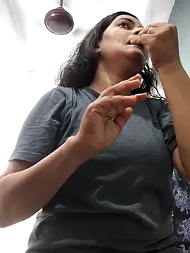 Snapshot of Anushka_Singh0 chatting on 26, 4, 2026 Anushka Singh0 online show from 26, 4, 2026