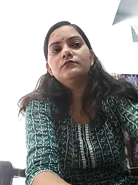 Anushka Singh0 online show from 17, 4, 2026