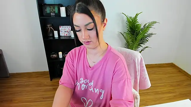 khloe starrr online show from 11, 4, 2026