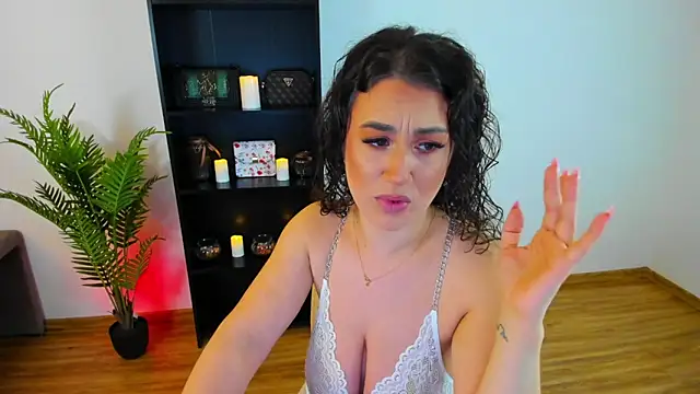 khloe starrr online show from 28, 2, 2026