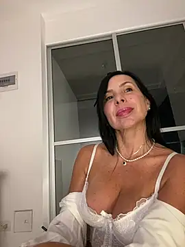 caritoo21 online show from 14, 6, 2026