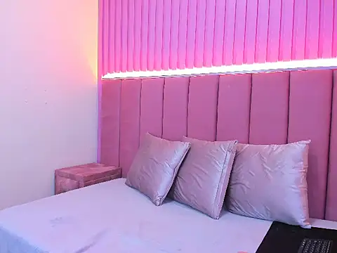 LolaWhite online show from 11, 3, 2026